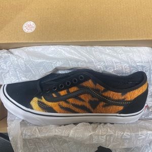 Vans Old Skool Tapered Skate Shoes Tiger Women’s 8.5 Men’s 7 MSRP $70 NEW